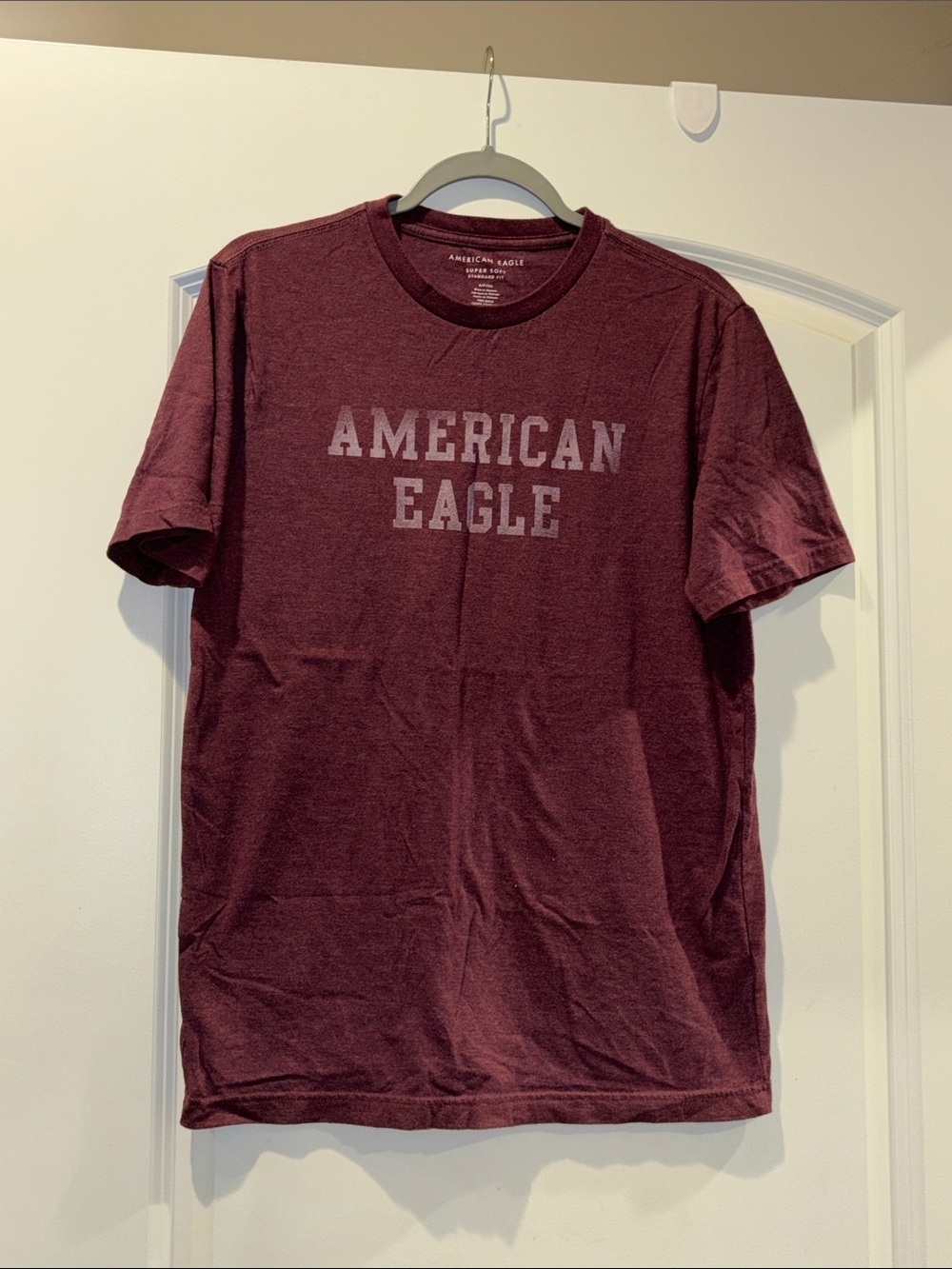 American Eagle Outfitters Men's Burgundy Logo Crewneck Tee
